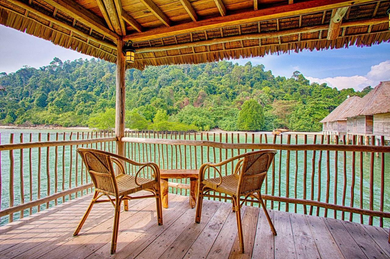 Telunas Beach Resort Sugi Ngoại thất bức ảnh