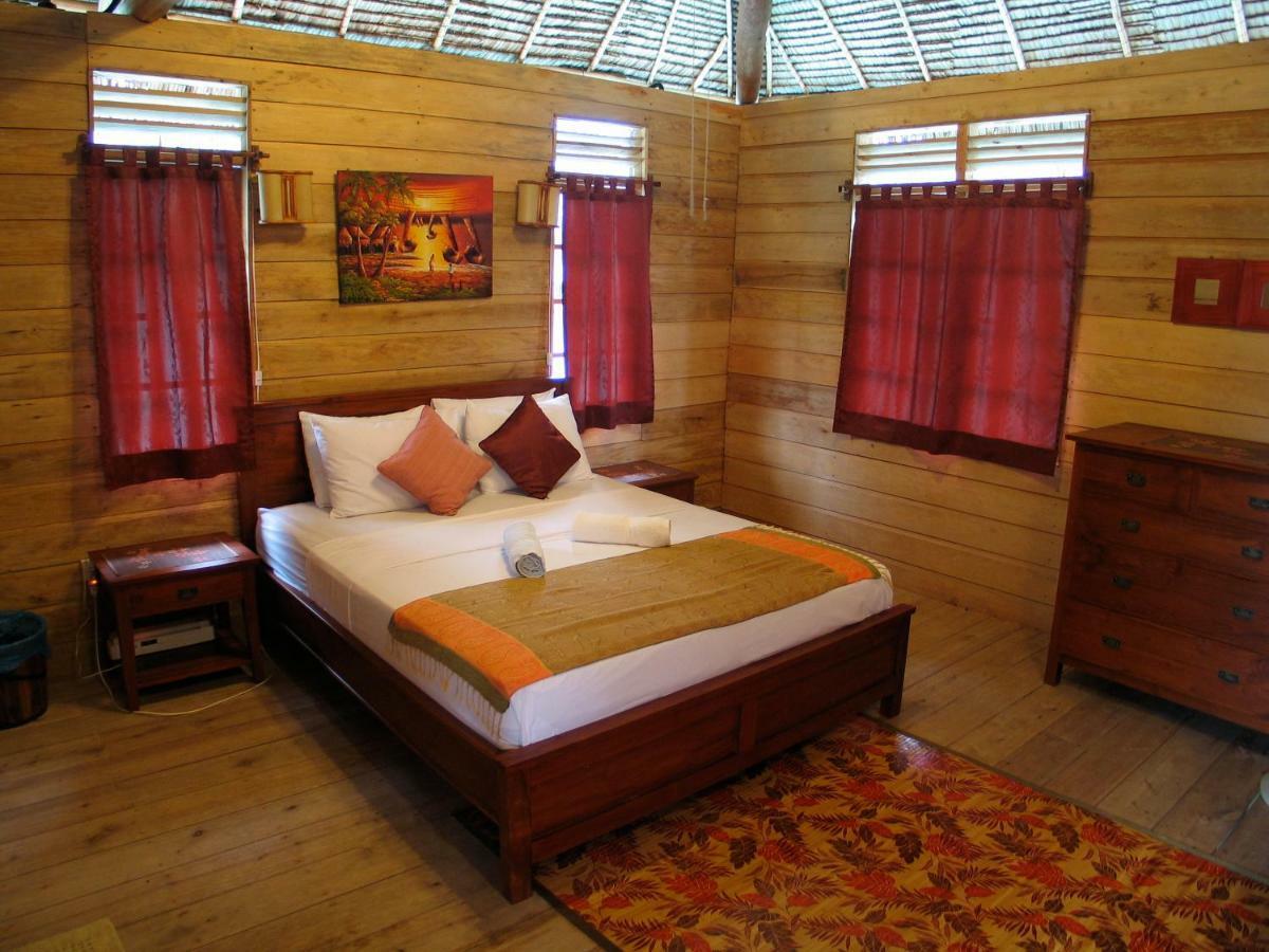 Telunas Beach Resort Sugi Ngoại thất bức ảnh