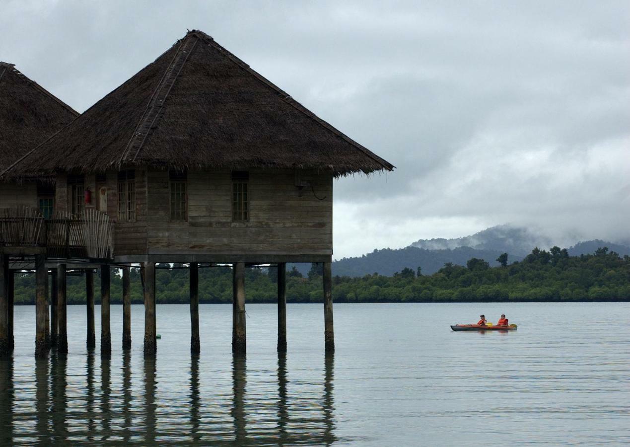 Telunas Beach Resort Sugi Ngoại thất bức ảnh